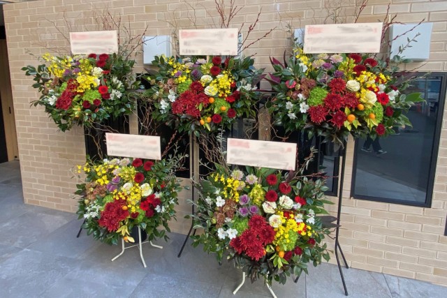 和風の花を入れて上品な華やかさで
